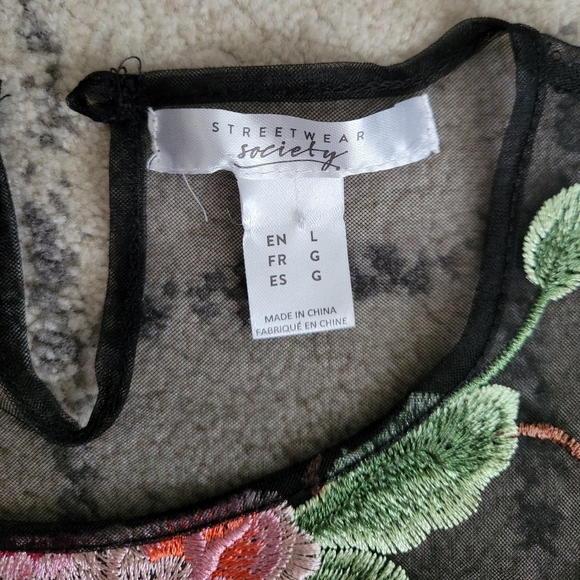 Streetwear Society Sheer Mesh Floral Top - Picture 2 of 3